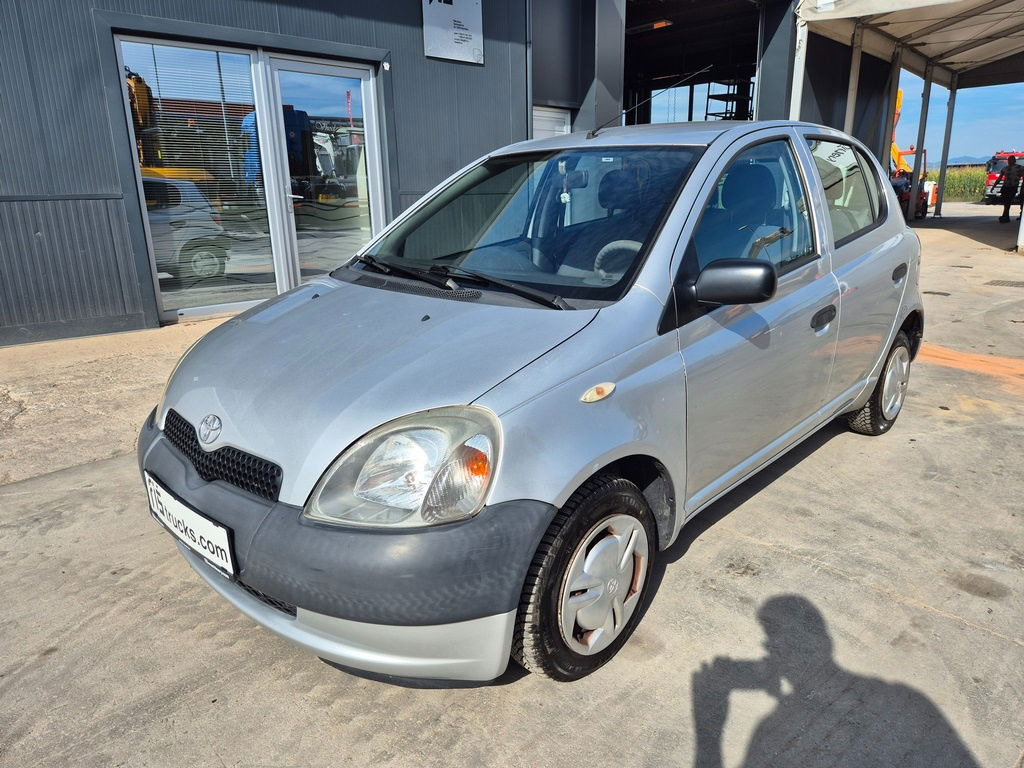 Toyota Yaris 1.0 - Petrol - 5 Doors - AC - Autre matériel: photos 1 Toyota Yaris 1.0 - Petrol - 5 Doors - AC - Autre matériel: photos 1