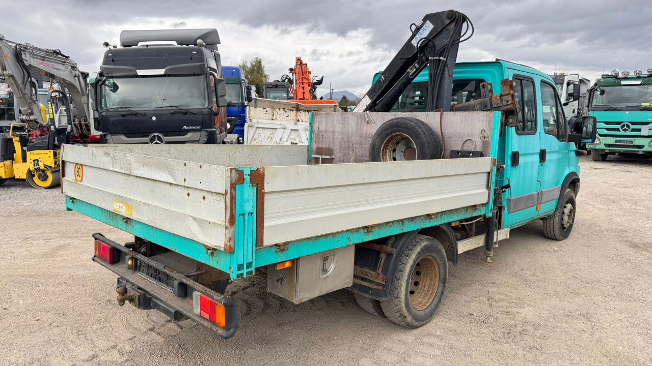 Iveco Daily 65 C15 stake body - Hiab 045-3 - 7.5M - Fourgon plateau, Utilitaire double cabine: photos 3 Iveco Daily 65 C15 stake body - Hiab 045-3 - 7.5M - Fourgon plateau, Utilitaire double cabine: photos 3