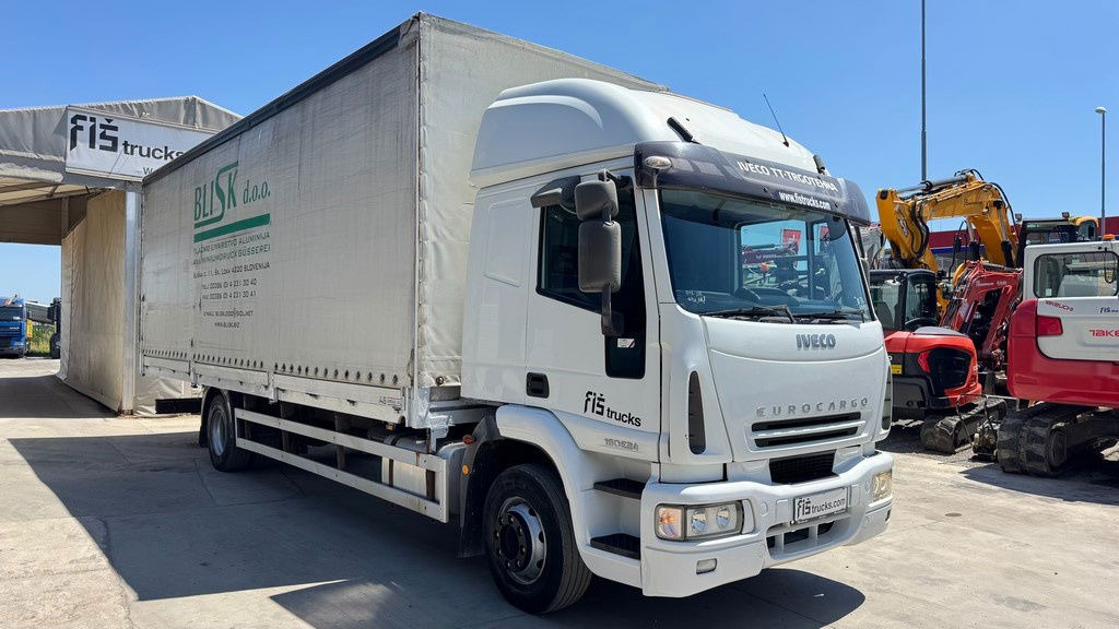 Iveco EuroCargo 160 E24 4X2 tarpaulin - air condition - Camion à rideaux coulissants: photos 3 Iveco EuroCargo 160 E24 4X2 tarpaulin - air condition - Camion à rideaux coulissants: photos 3