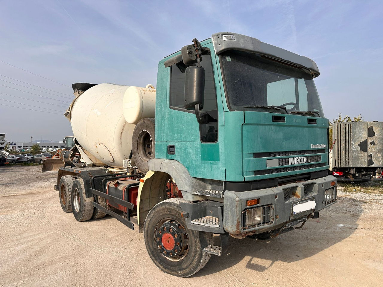 Iveco Eurotrakker 260E35W 6x6 mixer - 7m3 - Camion malaxeur: photos 3 Iveco Eurotrakker 260E35W 6x6 mixer - 7m3 - Camion malaxeur: photos 3