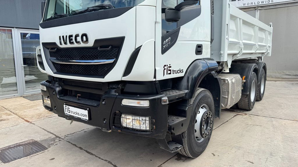 Iveco Trakker AD260 X46 Z 6x4 bordmatic tipper - Camion benne: photos 2 Iveco Trakker AD260 X46 Z 6x4 bordmatic tipper - Camion benne: photos 2
