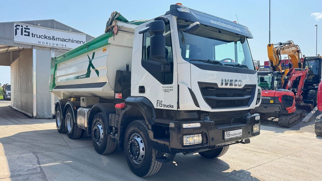 Iveco Trakker AD410T45 8x4 20m3 - hydr. back - 72.000km - Camion benne: photos 3 Iveco Trakker AD410T45 8x4 20m3 - hydr. back - 72.000km - Camion benne: photos 3