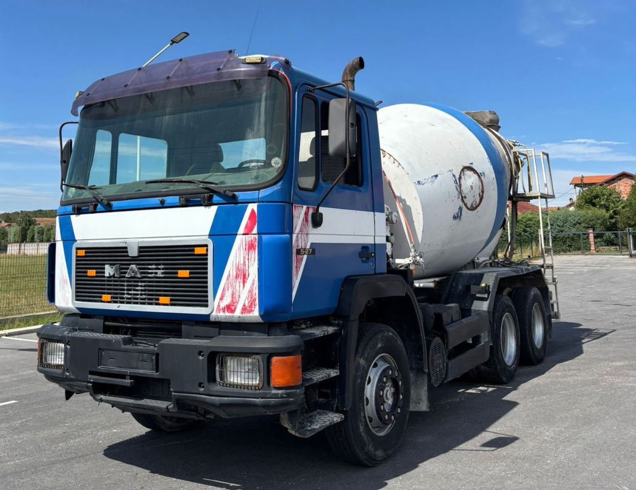 MAN 25.272 6x4 chassis- complete spring - Camion malaxeur: photos 1 MAN 25.272 6x4 chassis- complete spring - Camion malaxeur: photos 1