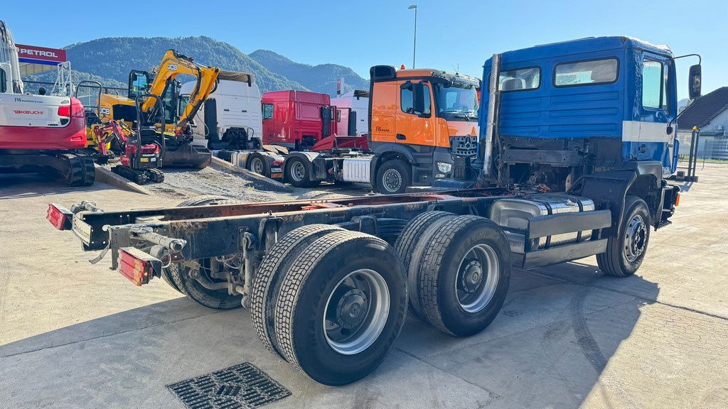 Châssis cabine MAN 25.272 6x4 chassis- complete spring: photos 8 Châssis cabine MAN 25.272 6x4 chassis- complete spring: photos 8