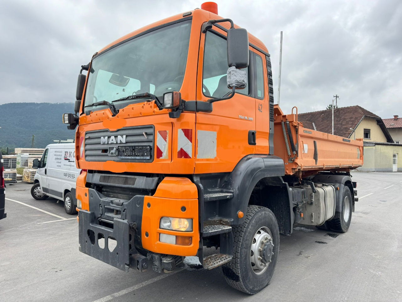 MAN TGA 18.320 4X4 meiller tipper - euro 4 - Camion benne: photos 1 MAN TGA 18.320 4X4 meiller tipper - euro 4 - Camion benne: photos 1