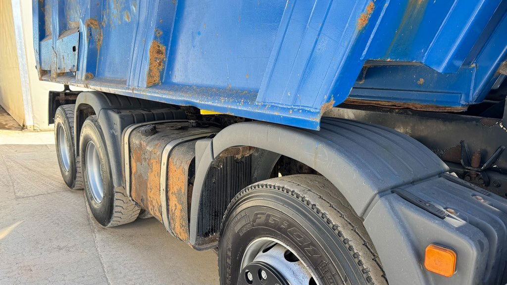 MAN TGA 41.480 8x4 Meiller dumper tipper - ac - Camion benne: photos 4 MAN TGA 41.480 8x4 Meiller dumper tipper - ac - Camion benne: photos 4