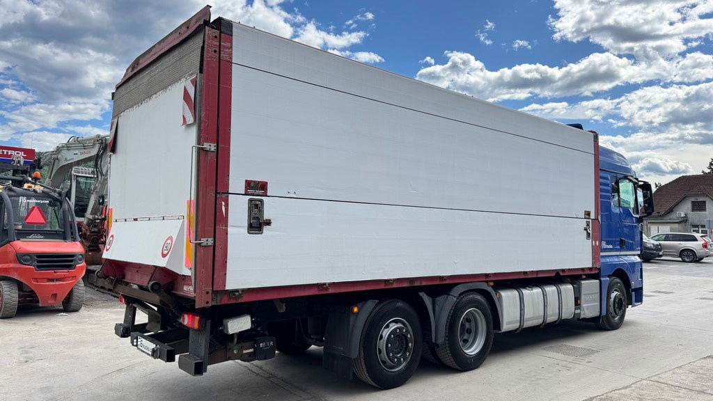 MAN TGX 26.440 6x2 box truck - retarder - lifting axle - Camion fourgon: photos 4 MAN TGX 26.440 6x2 box truck - retarder - lifting axle - Camion fourgon: photos 4