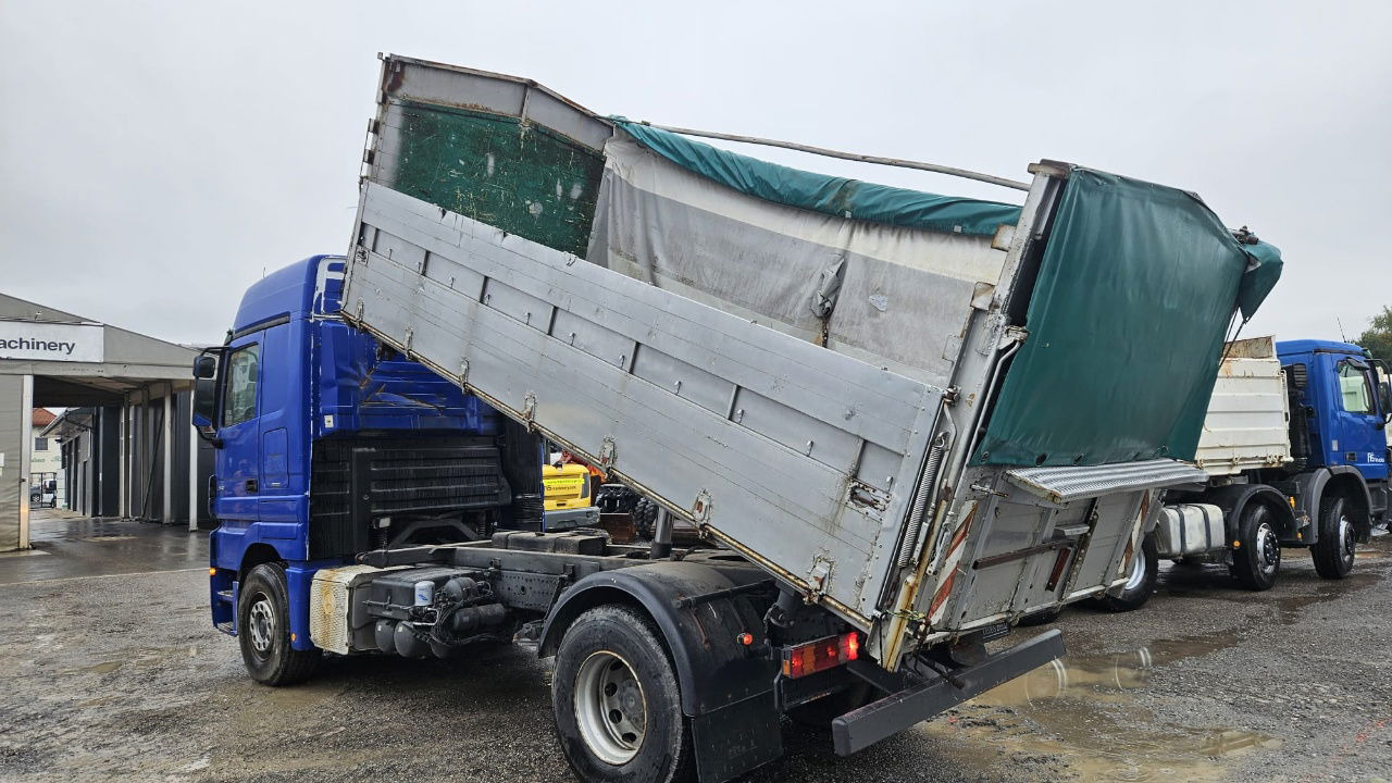 Mercedes-Benz Actros 1841 L 4x2 tipper - tarpaulin - euro 5 - Camion benne: photos 4 Mercedes-Benz Actros 1841 L 4x2 tipper - tarpaulin - euro 5 - Camion benne: photos 4