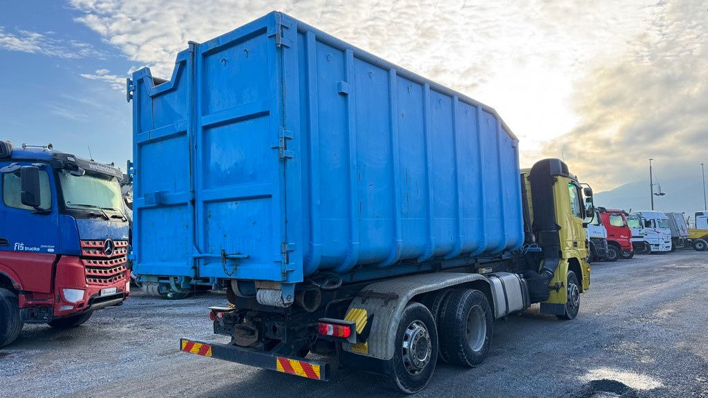 Mercedes-Benz Actros 2546 6x2 abroll tipper - crane LIV - scissors - retarder - lifting axle - Camion porte-conteneur/ Caisse mobile: photos 5 Mercedes-Benz Actros 2546 6x2 abroll tipper - crane LIV - scissors - retarder - lifting axle - Camion porte-conteneur/ Caisse mobile: photos 5