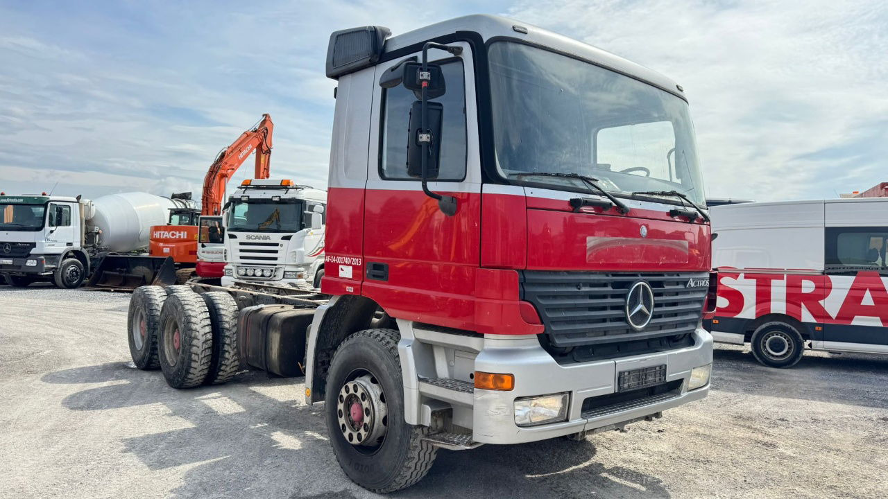 Mercedes-Benz Actros 2631 6x4 chassis - spring - Châssis cabine: photos 3 Mercedes-Benz Actros 2631 6x4 chassis - spring - Châssis cabine: photos 3