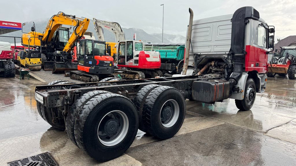 Mercedes-Benz Actros 2631 Actros 2631 6x4 chassis - spring - Perfect - Châssis cabine: photos 5 Mercedes-Benz Actros 2631 Actros 2631 6x4 chassis - spring - Perfect - Châssis cabine: photos 5