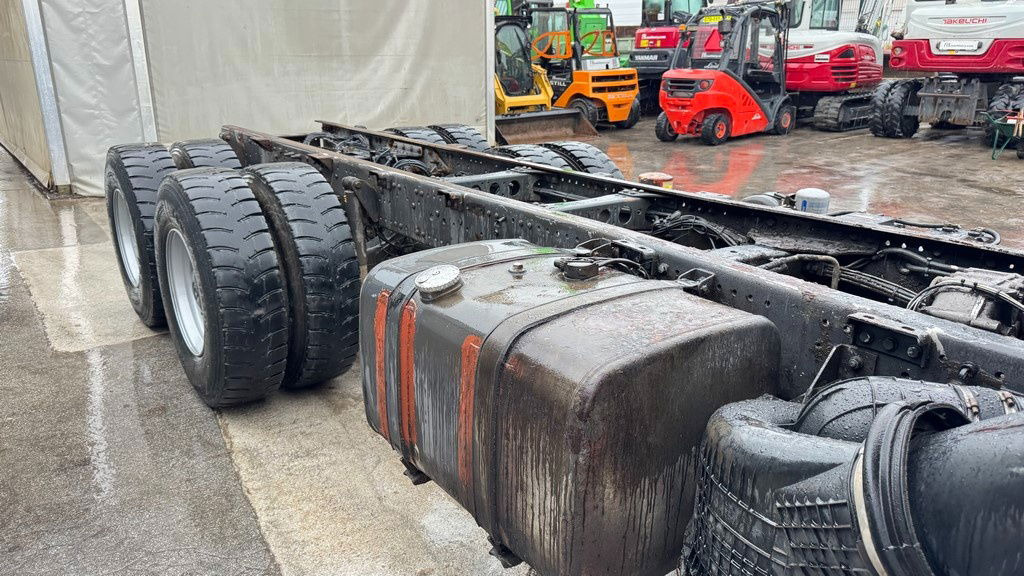 Mercedes-Benz Actros 2631 Actros 2631 6x4 chassis - spring - Perfect - Châssis cabine: photos 4 Mercedes-Benz Actros 2631 Actros 2631 6x4 chassis - spring - Perfect - Châssis cabine: photos 4