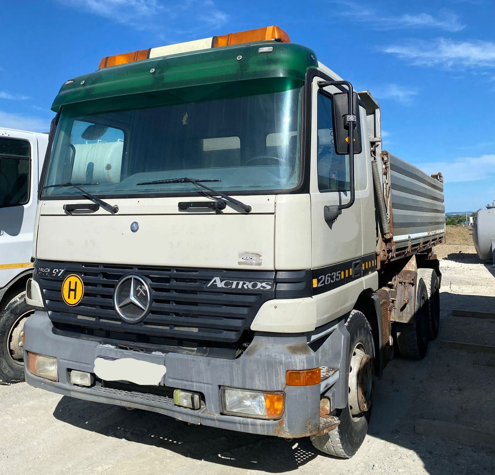 Mercedes-Benz Actros 2635 K 6X4 3 sided tipper - Camion benne: photos 2 Mercedes-Benz Actros 2635 K 6X4 3 sided tipper - Camion benne: photos 2