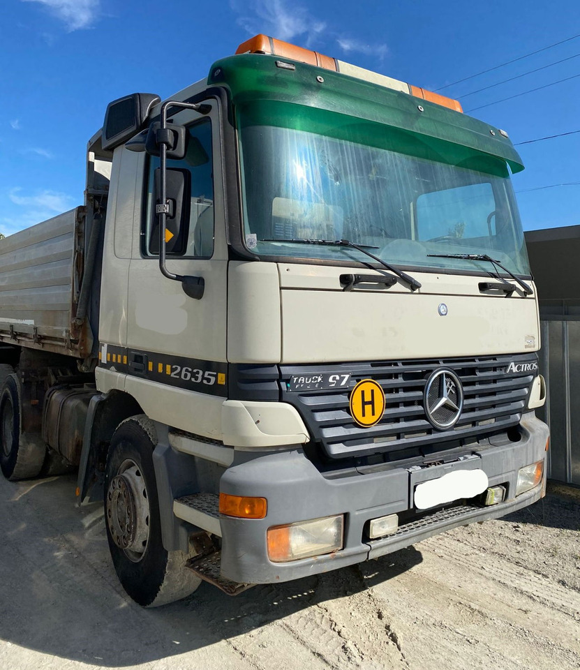 Mercedes-Benz Actros 2635 K 6X4 3 sided tipper - Camion benne: photos 4 Mercedes-Benz Actros 2635 K 6X4 3 sided tipper - Camion benne: photos 4
