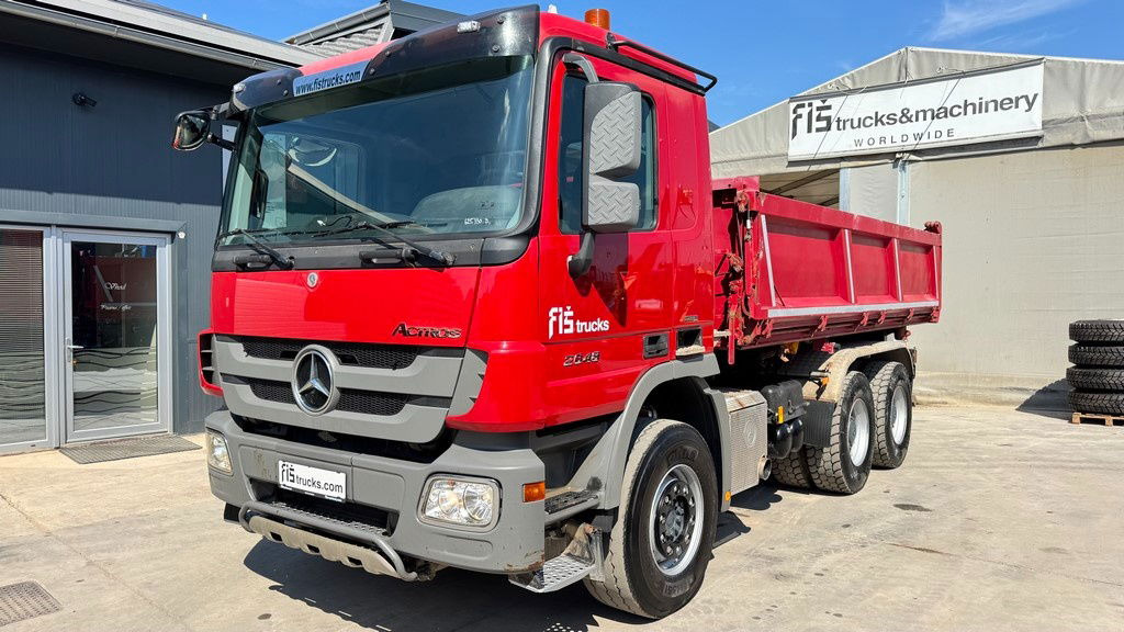 Mercedes-Benz Actros 2648 K 6X4 3 sided tipper - retarder - Camion benne: photos 2 Mercedes-Benz Actros 2648 K 6X4 3 sided tipper - retarder - Camion benne: photos 2
