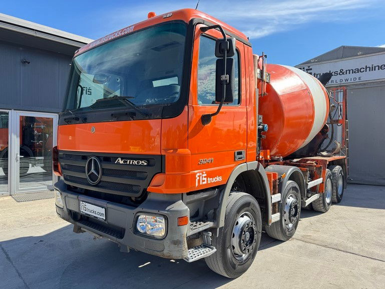 Mercedes-Benz Actros 3241 8x4 mixer 9m3 - Camion malaxeur: photos 1 Mercedes-Benz Actros 3241 8x4 mixer 9m3 - Camion malaxeur: photos 1