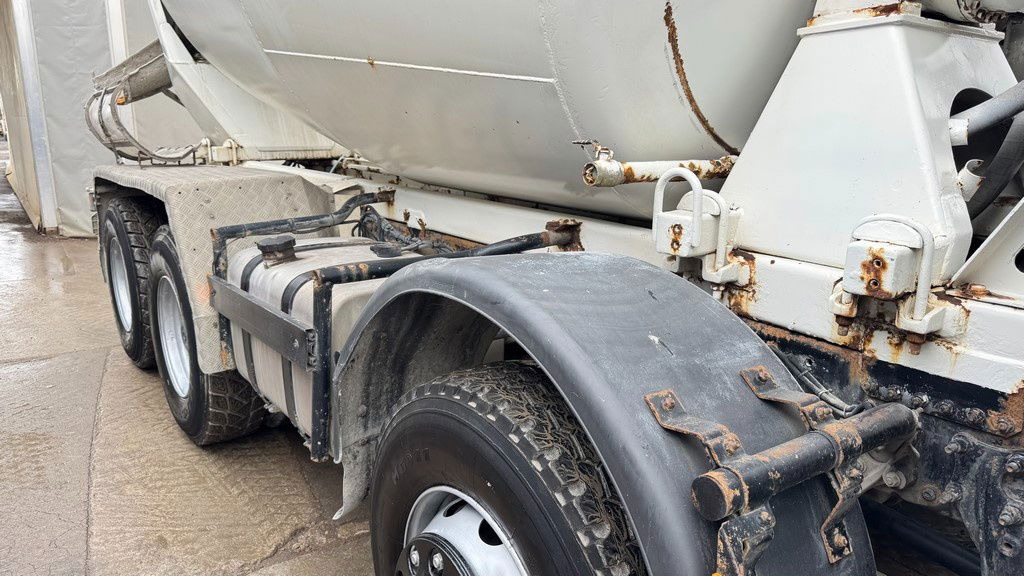 Mercedes-Benz Actros 3536 8x4 stetter schwing mixer 9m3 - Camion malaxeur: photos 5 Mercedes-Benz Actros 3536 8x4 stetter schwing mixer 9m3 - Camion malaxeur: photos 5