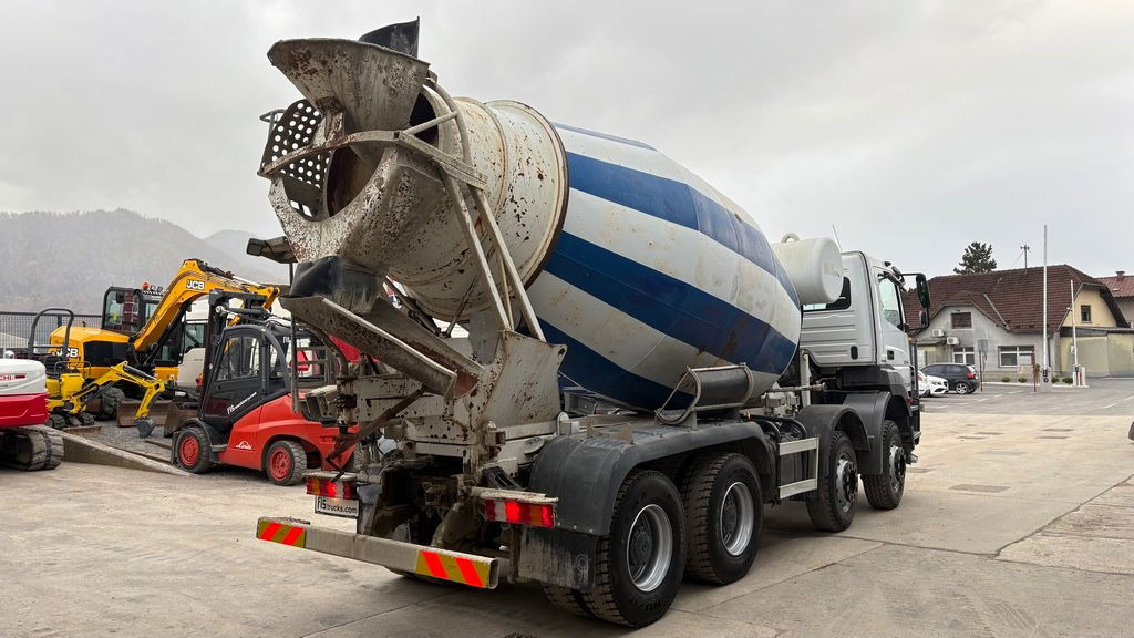 Mercedes-Benz Axor 3243 8x4 mixer cifa - 10m3 - Camion malaxeur: photos 4 Mercedes-Benz Axor 3243 8x4 mixer cifa - 10m3 - Camion malaxeur: photos 4