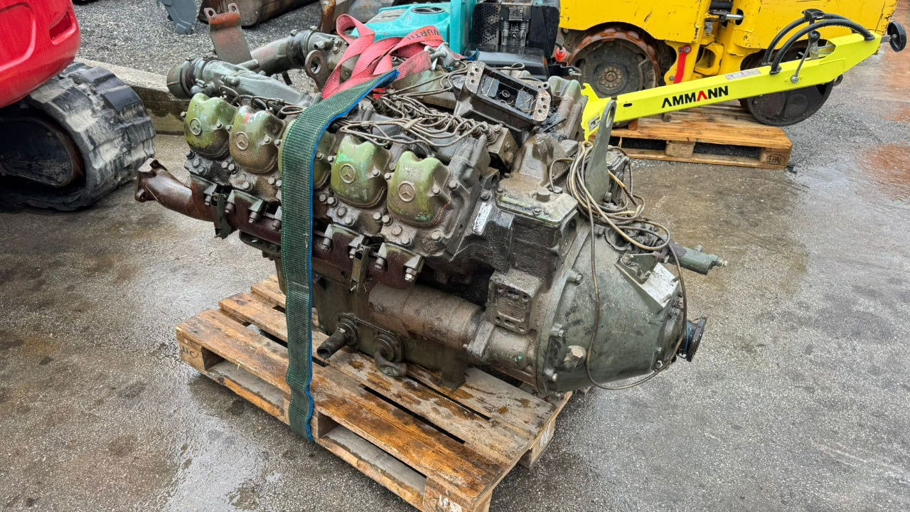 Mercedes-Benz Engine V10 - OM 403.1 - nr.2 - Moteur pour Camion: photos 5 Mercedes-Benz Engine V10 - OM 403.1 - nr.2 - Moteur pour Camion: photos 5