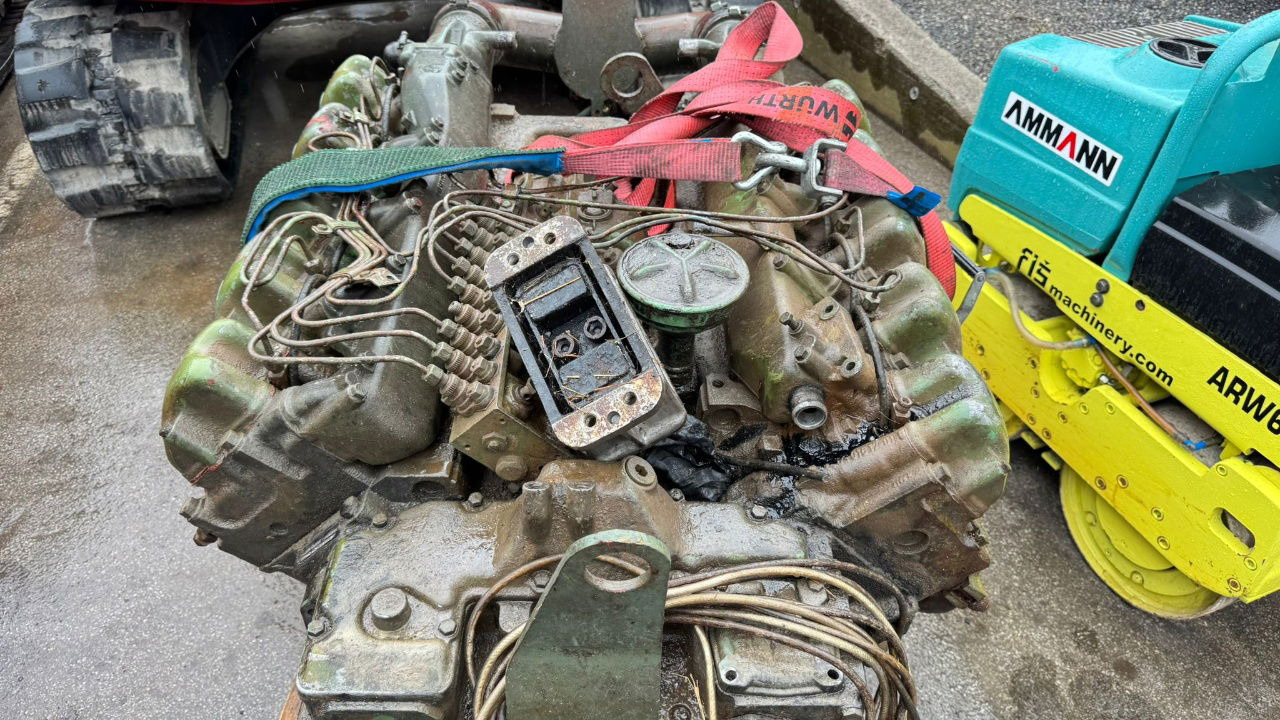 Crédit-bail Mercedes-Benz Engine V10 - OM 403.1 - nr.2 Mercedes-Benz Engine V10 - OM 403.1 - nr.2: photos 7 Crédit-bail Mercedes-Benz Engine V10 - OM 403.1 - nr.2 Mercedes-Benz Engine V10 - OM 403.1 - nr.2: photos 7