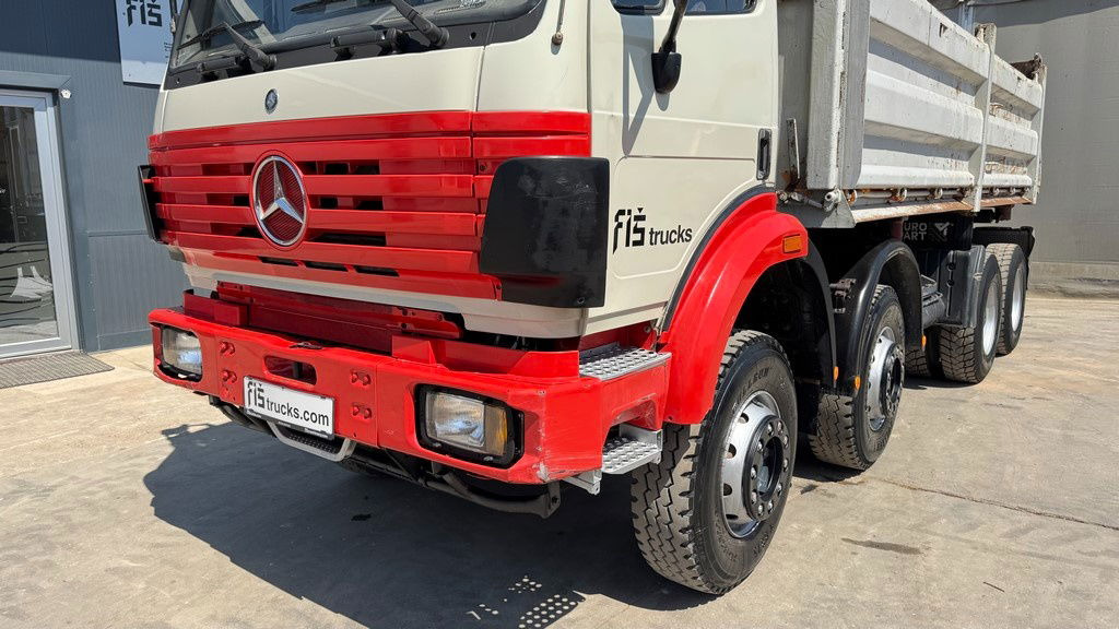 Mercedes-Benz SK 3235 8X4 tipper - V8 - top conditon - Camion benne: photos 2 Mercedes-Benz SK 3235 8X4 tipper - V8 - top conditon - Camion benne: photos 2