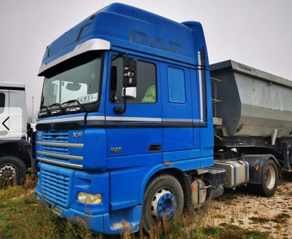 DAF XF 95.430 4x2 tractor unit - tipper hydraulics - euro 3 - Tracteur routier: photos 1 DAF XF 95.430 4x2 tractor unit - tipper hydraulics - euro 3 - Tracteur routier: photos 1