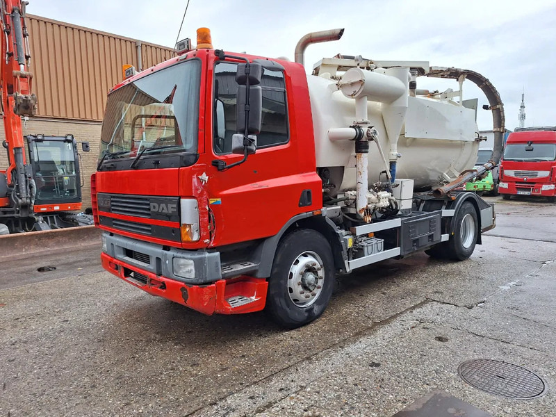 DAF CF 310 - Camion hydrocureur: photos 1 DAF CF 310 - Camion hydrocureur: photos 1