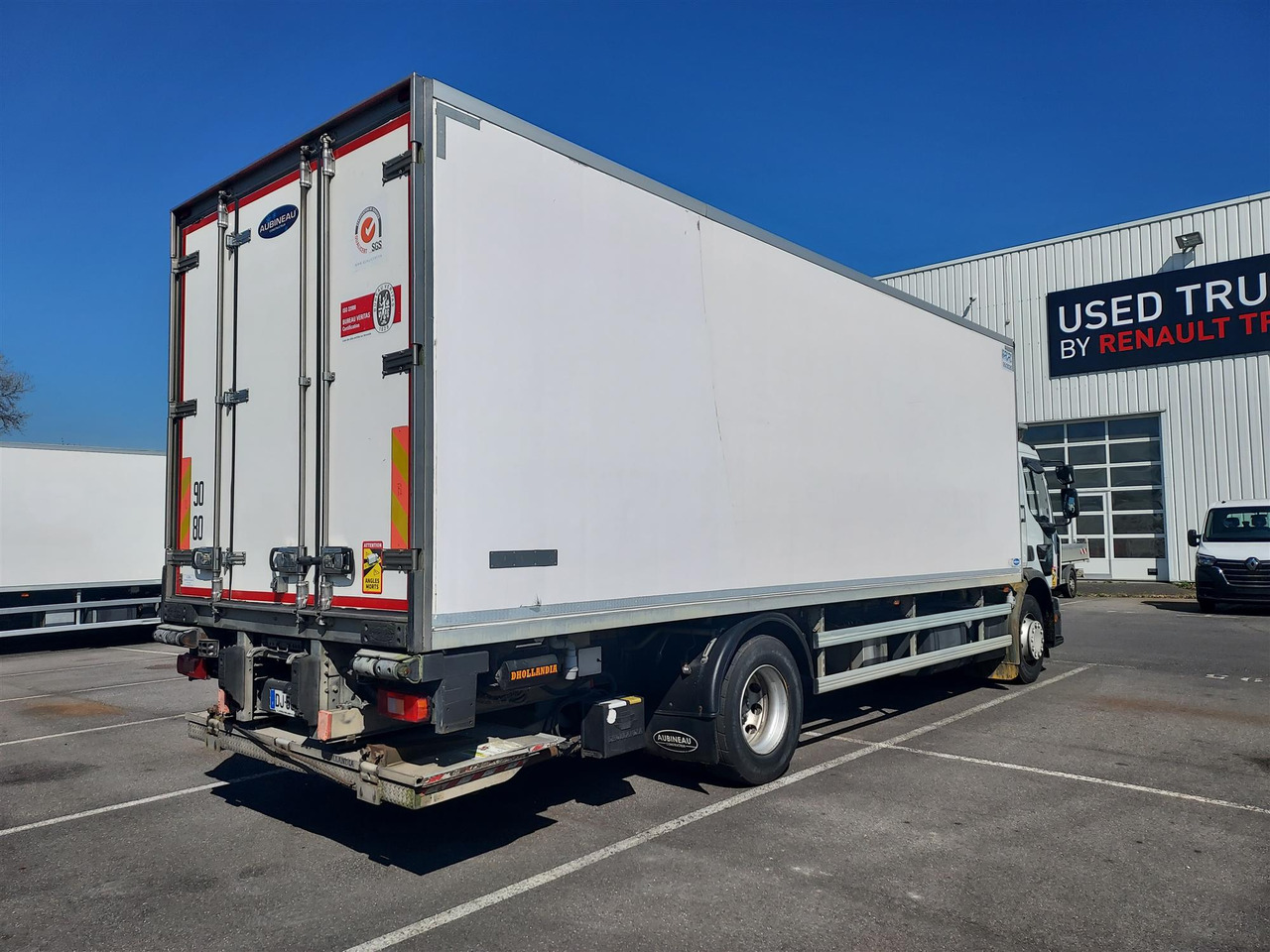 RENAULT D Wide - Camion frigorifique: photos 3 RENAULT D Wide - Camion frigorifique: photos 3