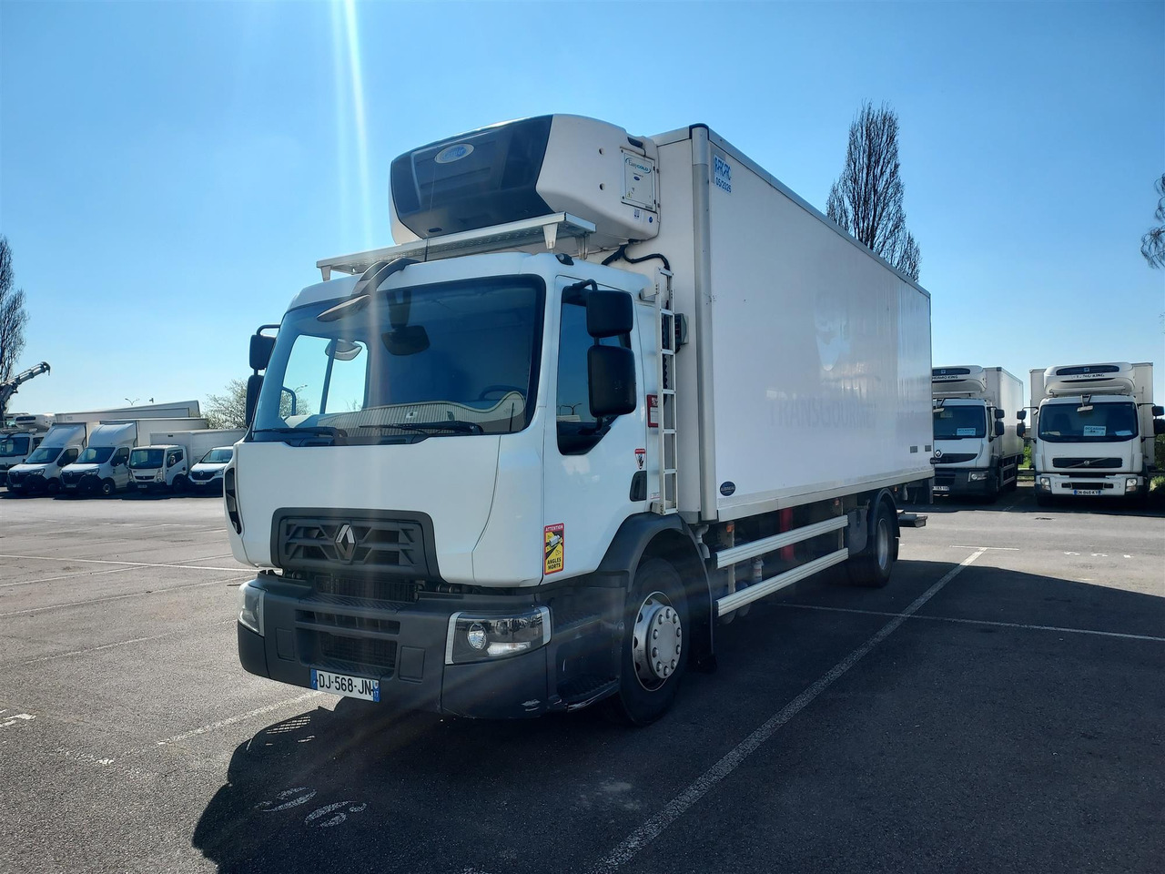 RENAULT D Wide - Camion frigorifique: photos 1 RENAULT D Wide - Camion frigorifique: photos 1