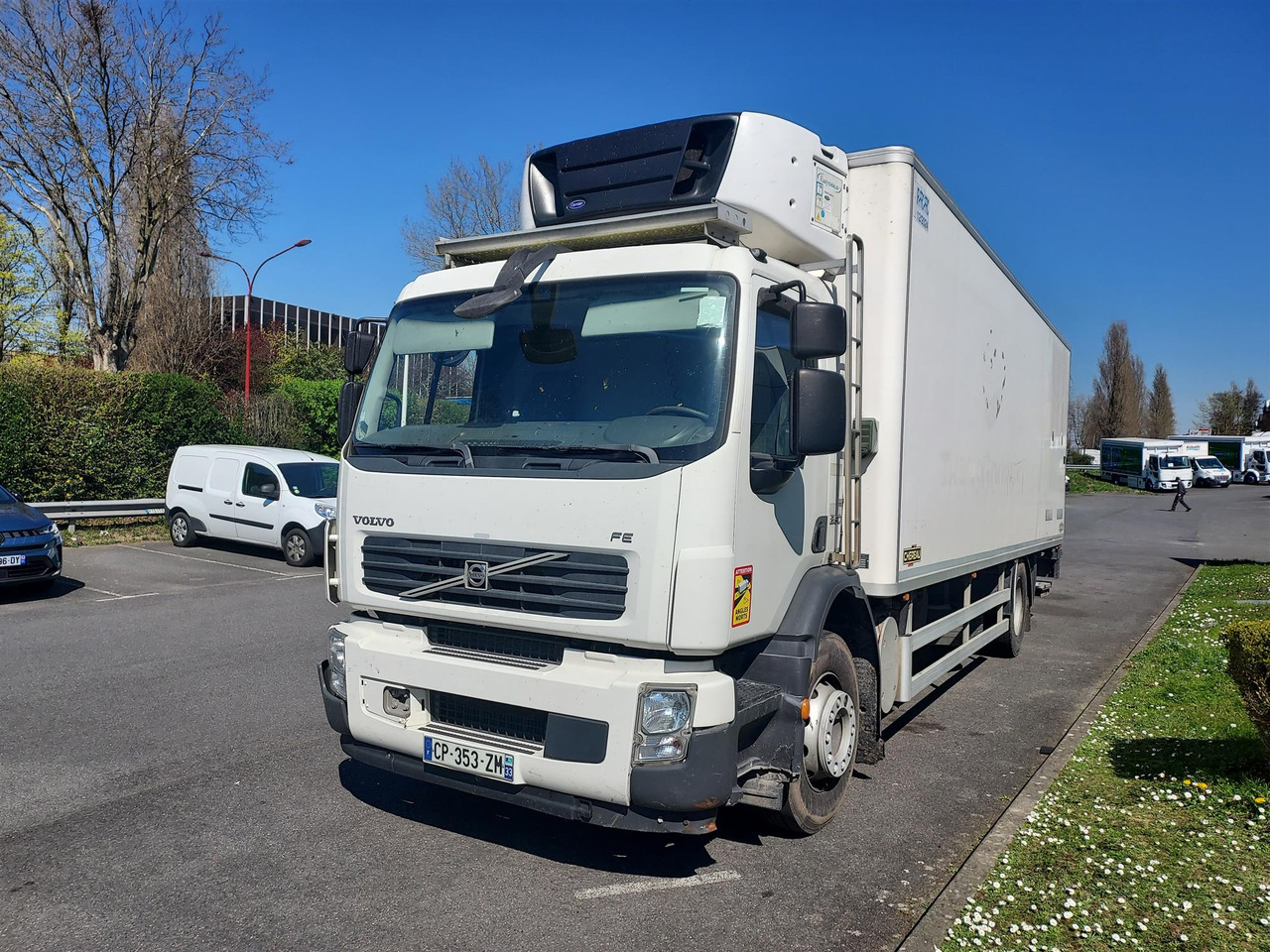 RENAULT FE 260 - Camion frigorifique: photos 1 RENAULT FE 260 - Camion frigorifique: photos 1