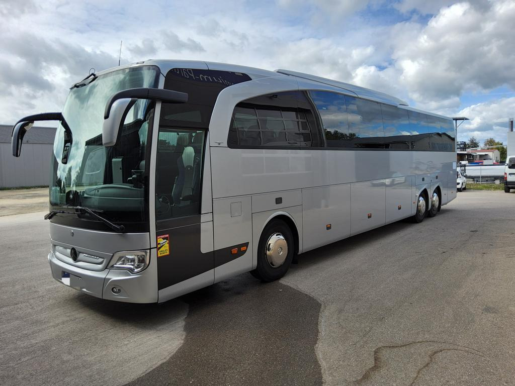 Mercedes Benz 2x Travego L 17 RHD vis a vis Tisch - Stehküche - Luxline - 476 PS - Autocar: photos 4 Mercedes Benz 2x Travego L 17 RHD vis a vis Tisch - Stehküche - Luxline - 476 PS - Autocar: photos 4