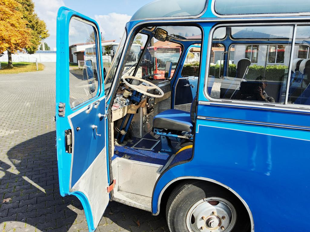 Setra S 6 Henschel Motor, Lenkradschaltung, "H" Kennzeichen - Minibus, Transport de personnes: photos 5 Setra S 6 Henschel Motor, Lenkradschaltung, "H" Kennzeichen - Minibus, Transport de personnes: photos 5