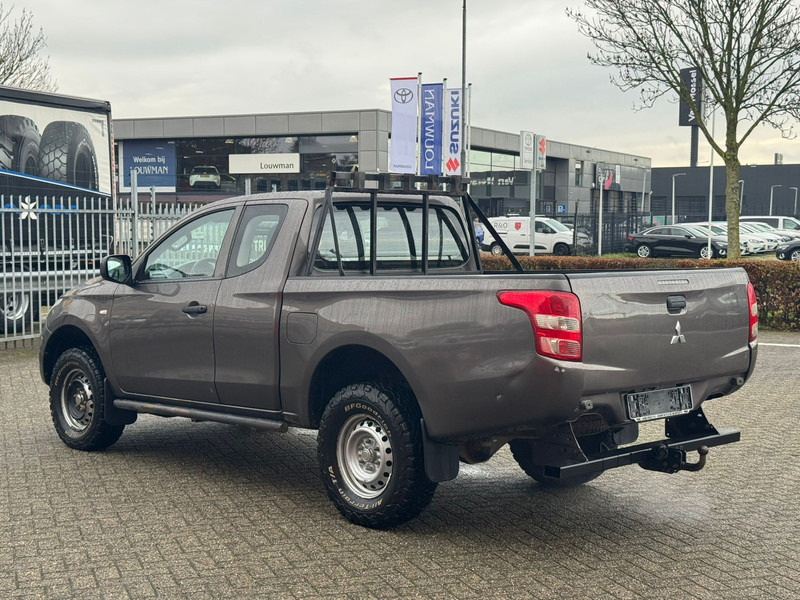 Mitsubishi L200 4*4 airco - Pick-up: photos 4 Mitsubishi L200 4*4 airco - Pick-up: photos 4