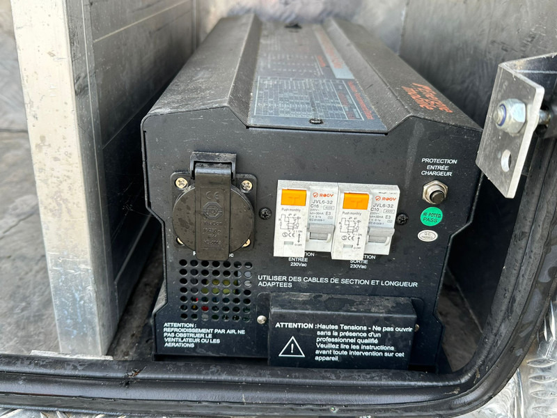 Véhicule utilitaire Iveco Daily 35S14 APK 29-08-2026, 4x gestempeld Km 64.779: photos 11