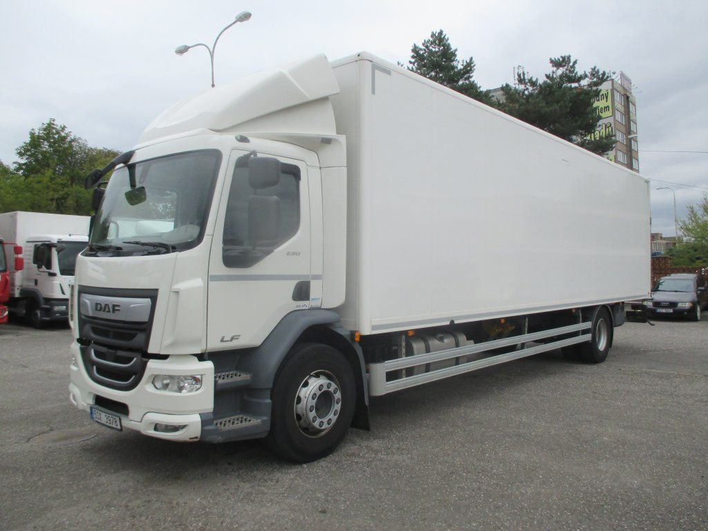DAF 18.290 DAF 18.290 - Camion fourgon: photos 1 DAF 18.290 DAF 18.290 - Camion fourgon: photos 1