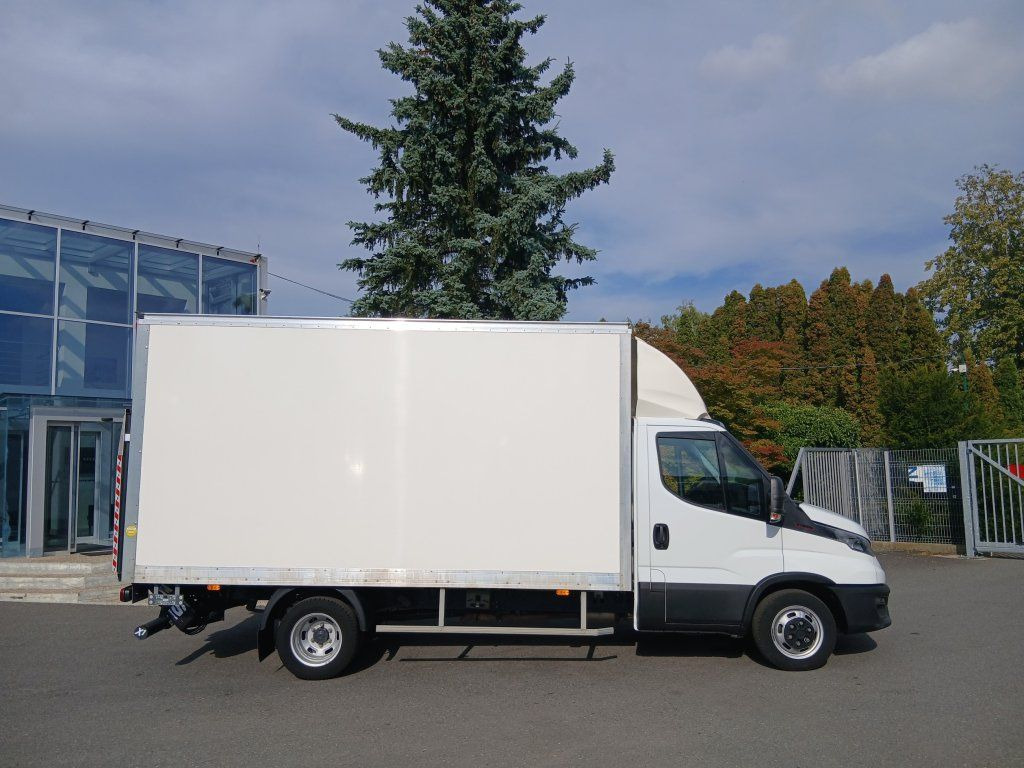 Iveco 35C16 Daily 3,0l - Fourgon: photos 3 Iveco 35C16 Daily 3,0l - Fourgon: photos 3