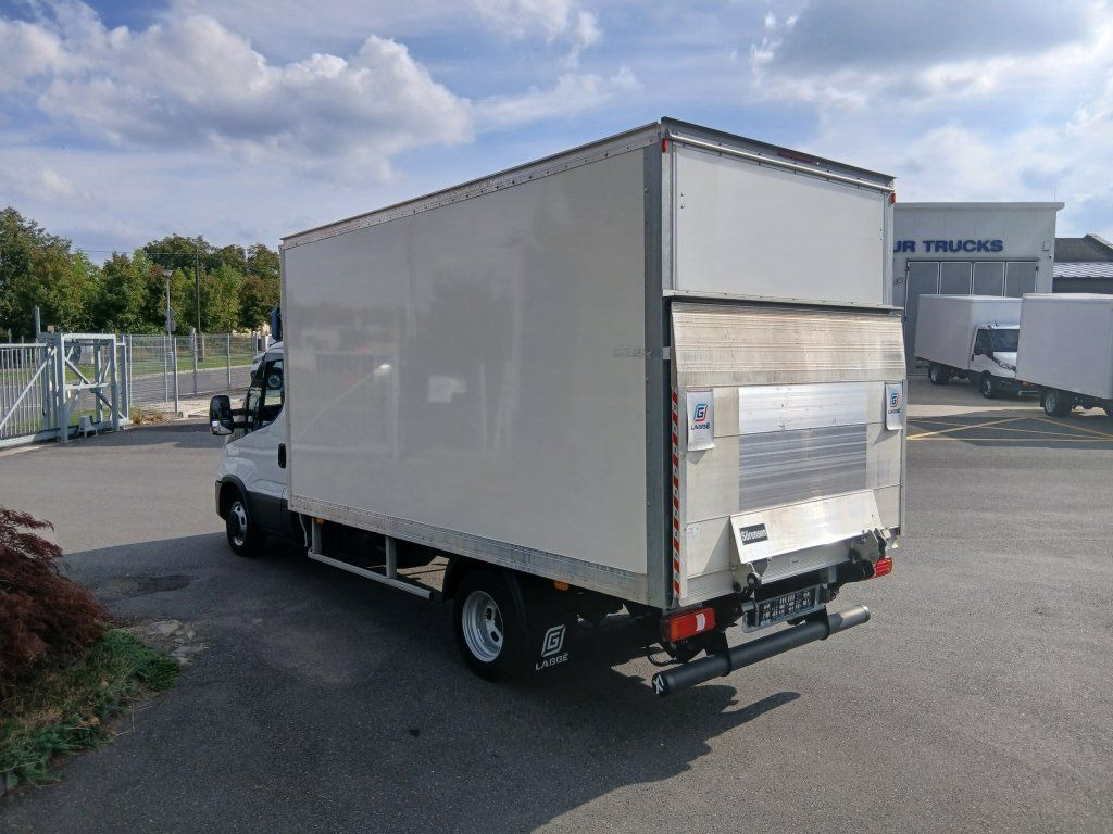 Iveco 35C16 Daily 3,0l - Fourgon: photos 5 Iveco 35C16 Daily 3,0l - Fourgon: photos 5