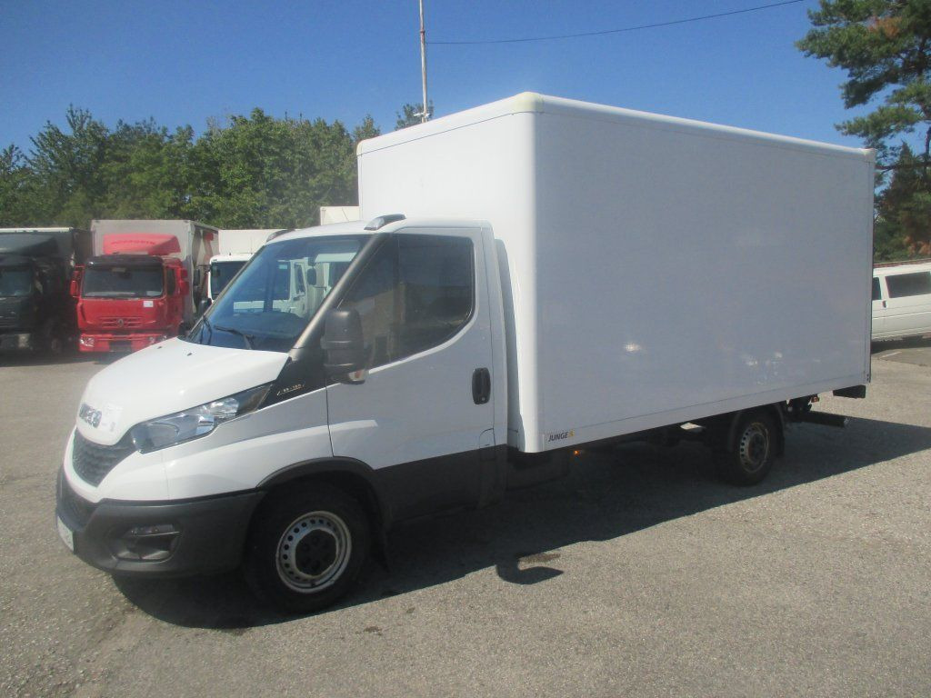Iveco 35S16 Daily EURO 6 - Fourgon utilitaire: photos 1 Iveco 35S16 Daily EURO 6 - Fourgon utilitaire: photos 1