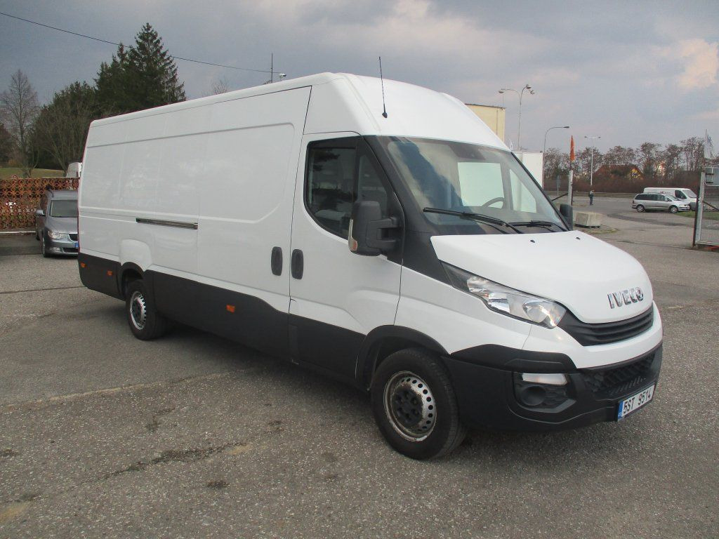 Iveco 35S16 MAXI - Fourgon utilitaire: photos 3 Iveco 35S16 MAXI - Fourgon utilitaire: photos 3