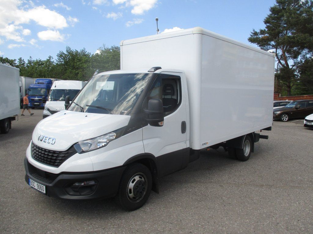 Iveco Daily 35C16 - Fourgon: photos 1 Iveco Daily 35C16 - Fourgon: photos 1