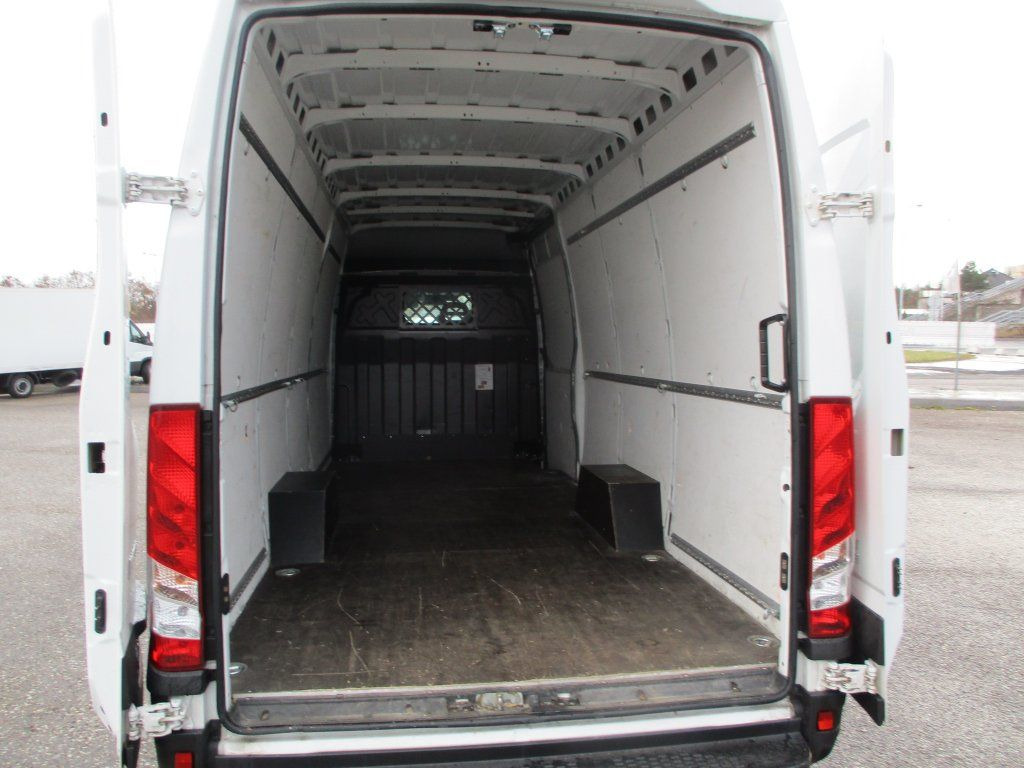 Iveco Daily 35S16 Hi Matic - Fourgon utilitaire: photos 5 Iveco Daily 35S16 Hi Matic - Fourgon utilitaire: photos 5