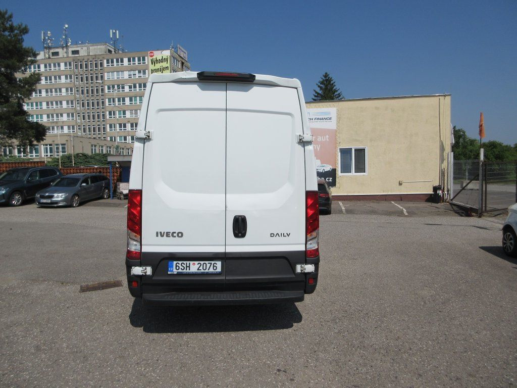 Iveco Daily 35S16 - Fourgon utilitaire: photos 5 Iveco Daily 35S16 - Fourgon utilitaire: photos 5