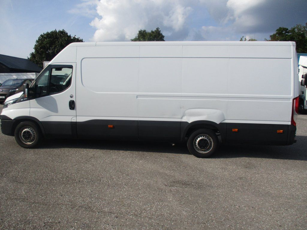 Iveco Daily 35S16 - Fourgon utilitaire: photos 3 Iveco Daily 35S16 - Fourgon utilitaire: photos 3