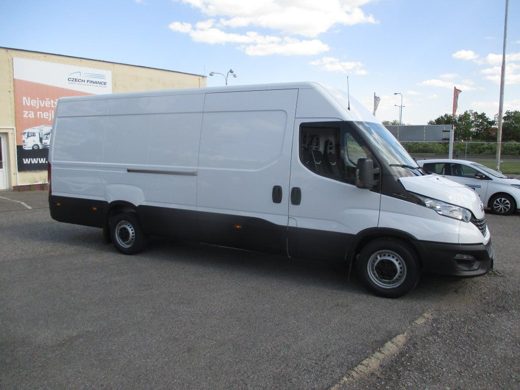 Iveco Daily 35S16 - Fourgon utilitaire: photos 4 Iveco Daily 35S16 - Fourgon utilitaire: photos 4