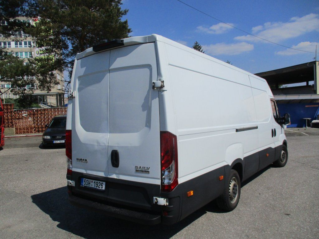 Iveco Daily 35S16 maxi - Fourgon utilitaire: photos 4 Iveco Daily 35S16 maxi - Fourgon utilitaire: photos 4