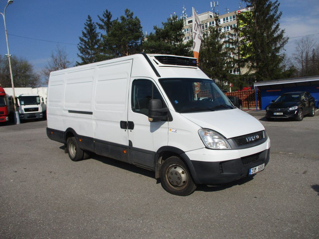Iveco Daily 50C15 Carrier 350 - Véhicule utilitaire frigorifique: photos 1 Iveco Daily 50C15 Carrier 350 - Véhicule utilitaire frigorifique: photos 1