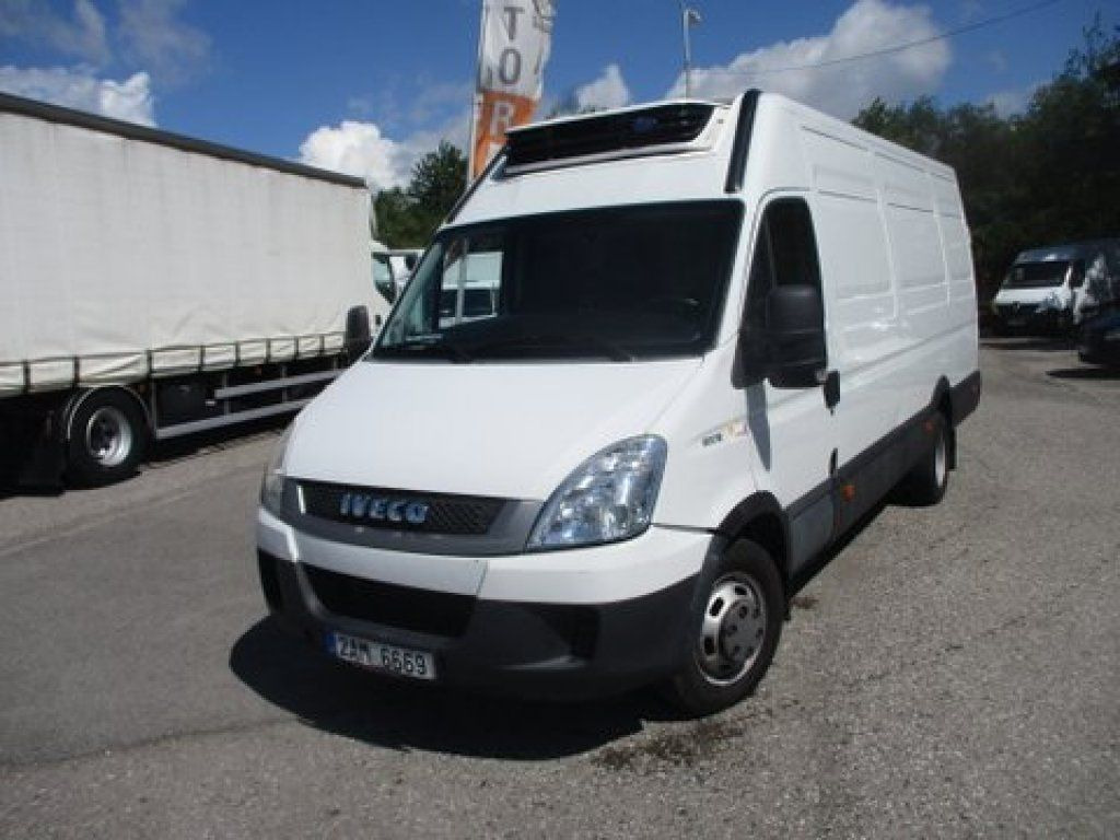 Iveco Daily 50C15 Carrier 350 - Véhicule utilitaire frigorifique: photos 2 Iveco Daily 50C15 Carrier 350 - Véhicule utilitaire frigorifique: photos 2