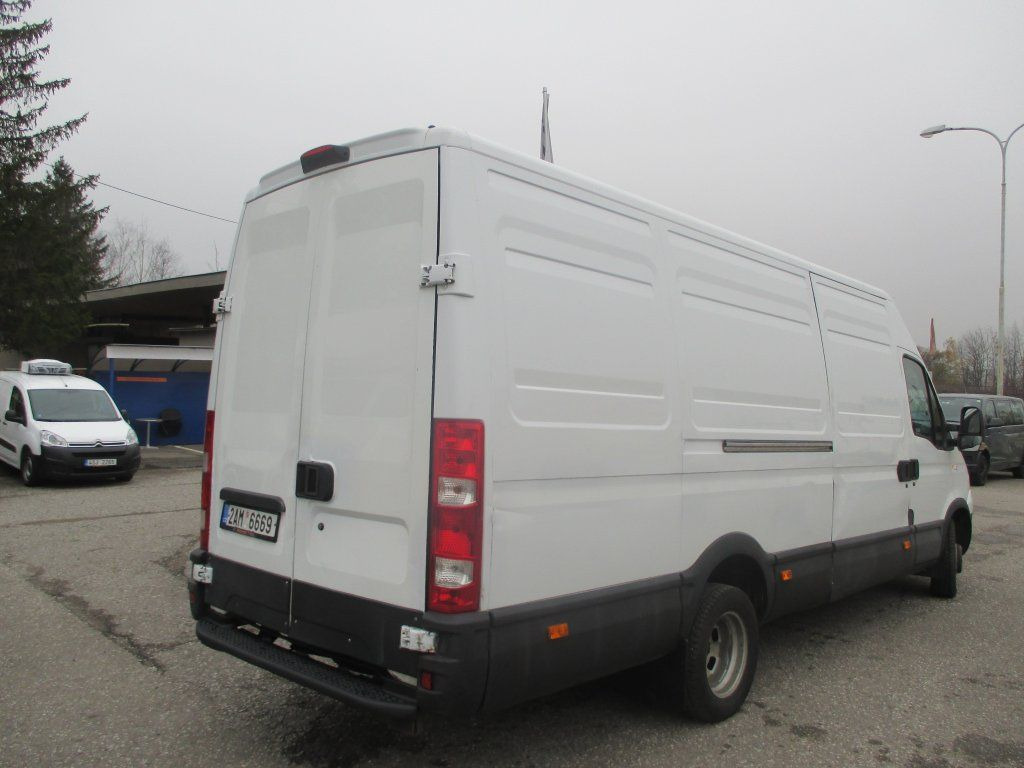 Iveco Daily 50C15 Carrier 350 - Véhicule utilitaire frigorifique: photos 5 Iveco Daily 50C15 Carrier 350 - Véhicule utilitaire frigorifique: photos 5