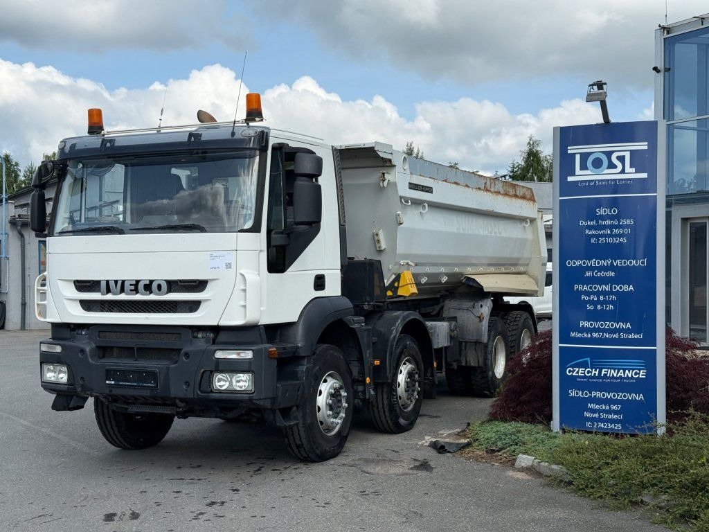 Iveco Trakker 410 S1 8x4 - Camion benne: photos 1 Iveco Trakker 410 S1 8x4 - Camion benne: photos 1