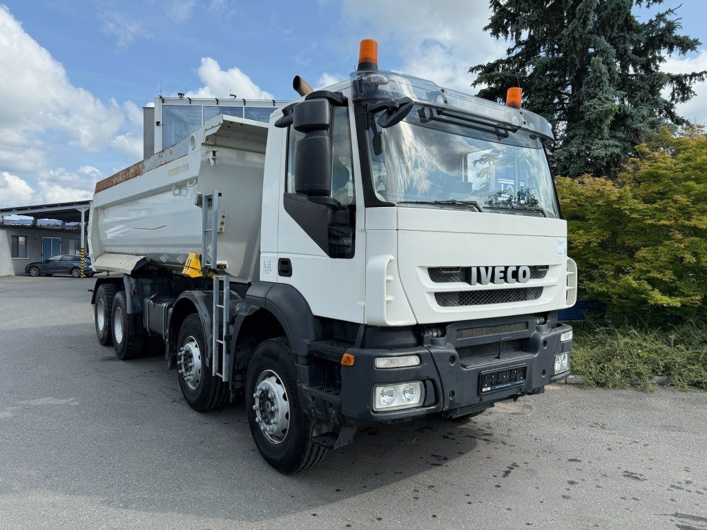 Iveco Trakker 410 S1 8x4 - Camion benne: photos 2 Iveco Trakker 410 S1 8x4 - Camion benne: photos 2